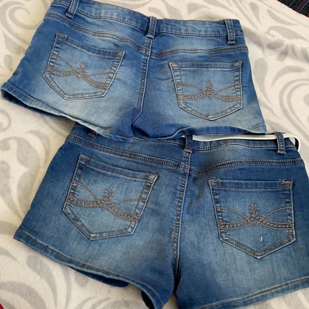 Shorts - Picture 5 of 5